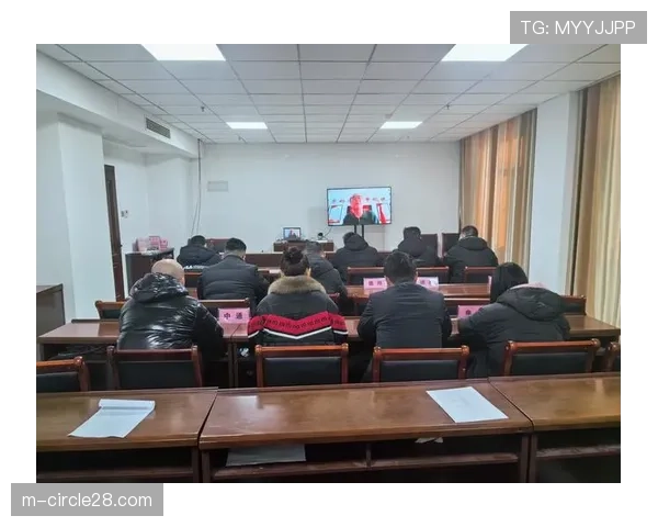 专业媒体开设视频专栏，分解经典战例中的“肋部2打2”配合教学